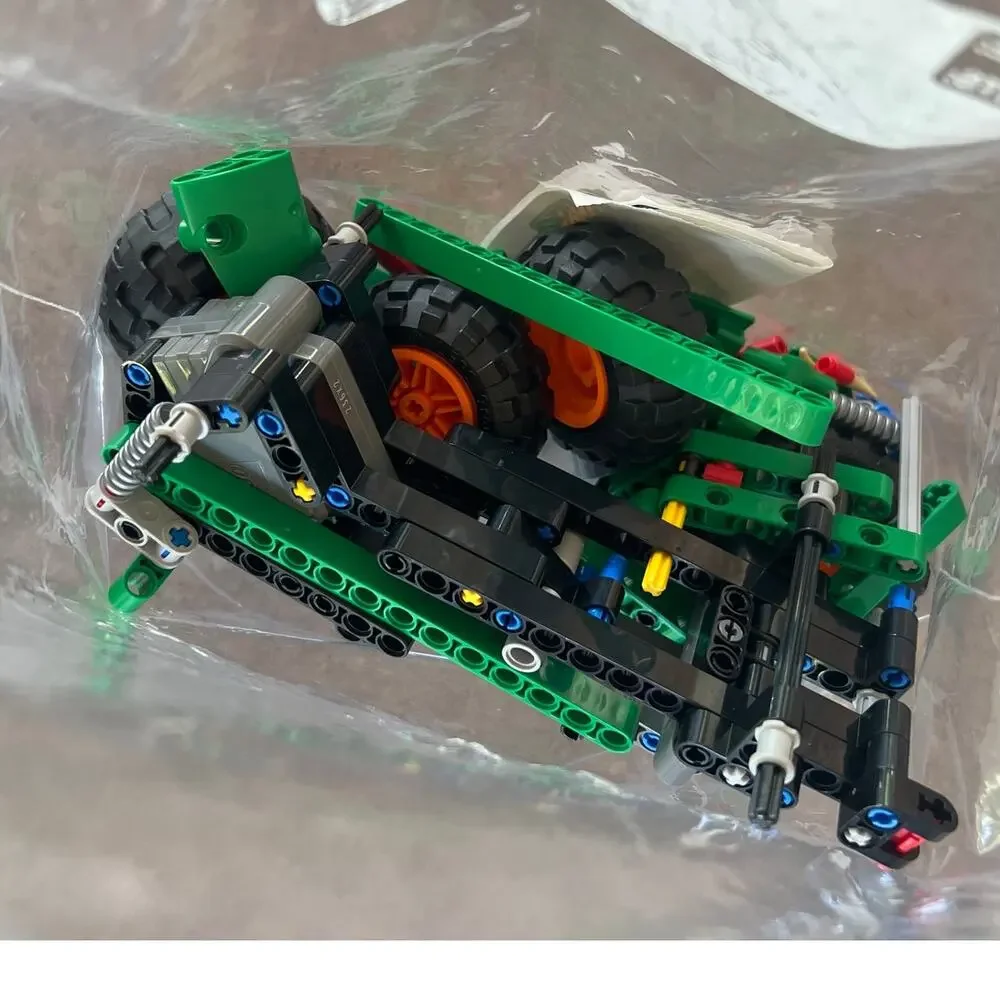 LEGO TECHNIC Monster Jam Dragon 42149 monster truck partial complete w manual